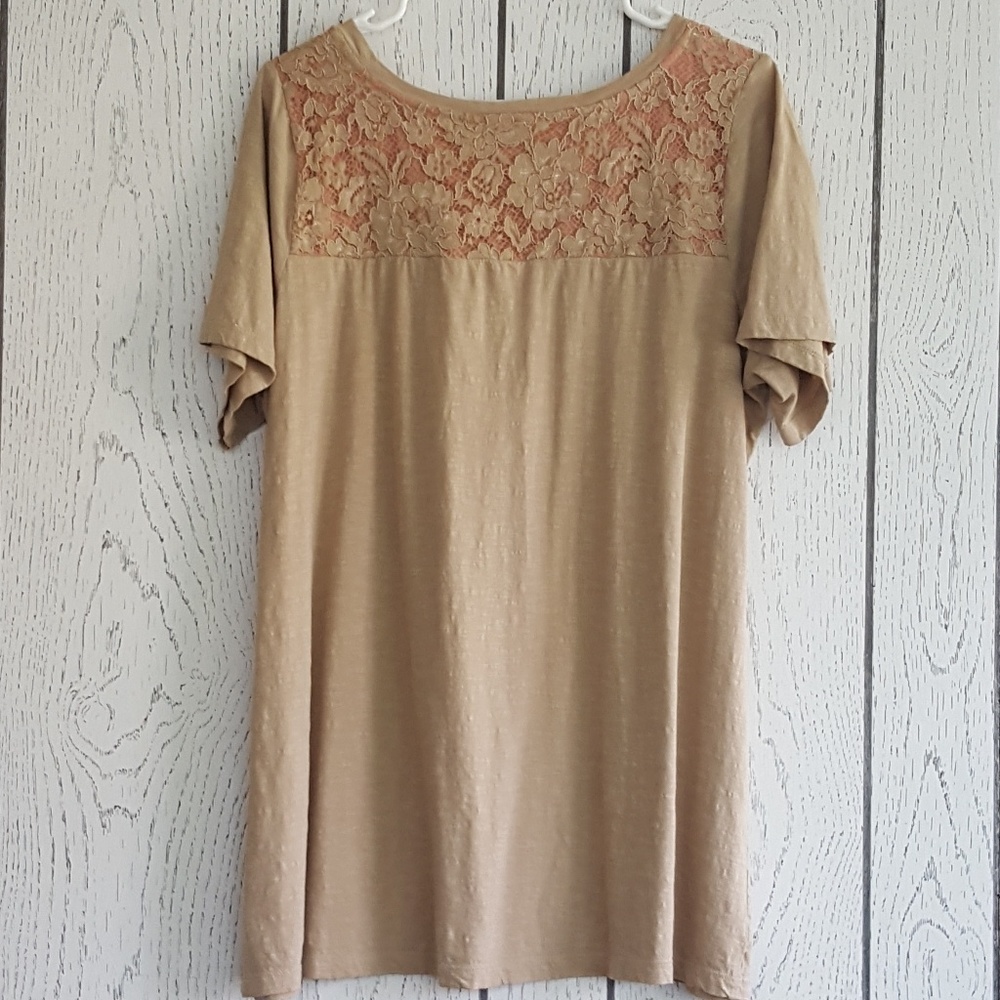 LOGO 1X Tunic short slee tshirt,  with inset lace.